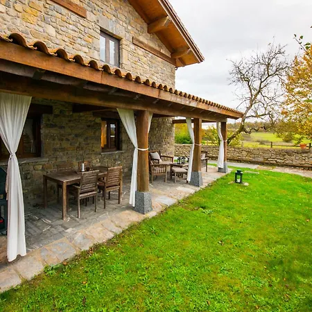 Chalet Egur Etxe I Caserío Vasco I Jardín I Porche I Bbq I Chimenea *